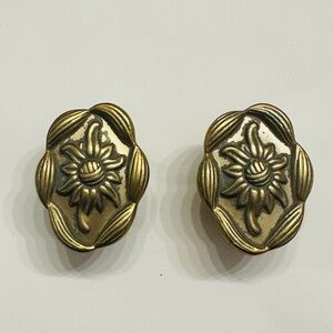 Bob Mackie Gold Floral Drawer Knobs